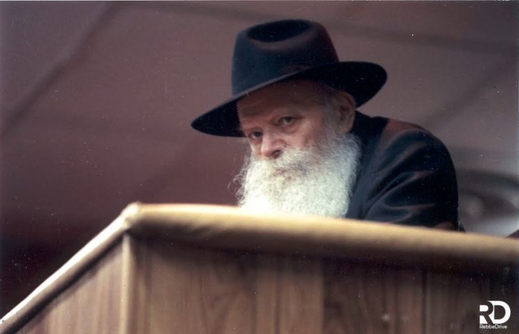 30 שנה: מעמד קבלת המלכות העולמי - יו"ד שבט תשנ"ג